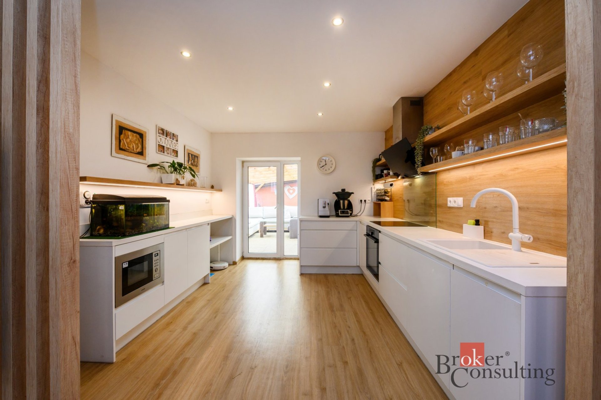 Rekonstruovaný RD 5kk spolu s bytem 1+1 a velkou terasou