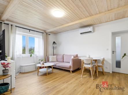 Pronájem bytu, 2+kk, 44 m²