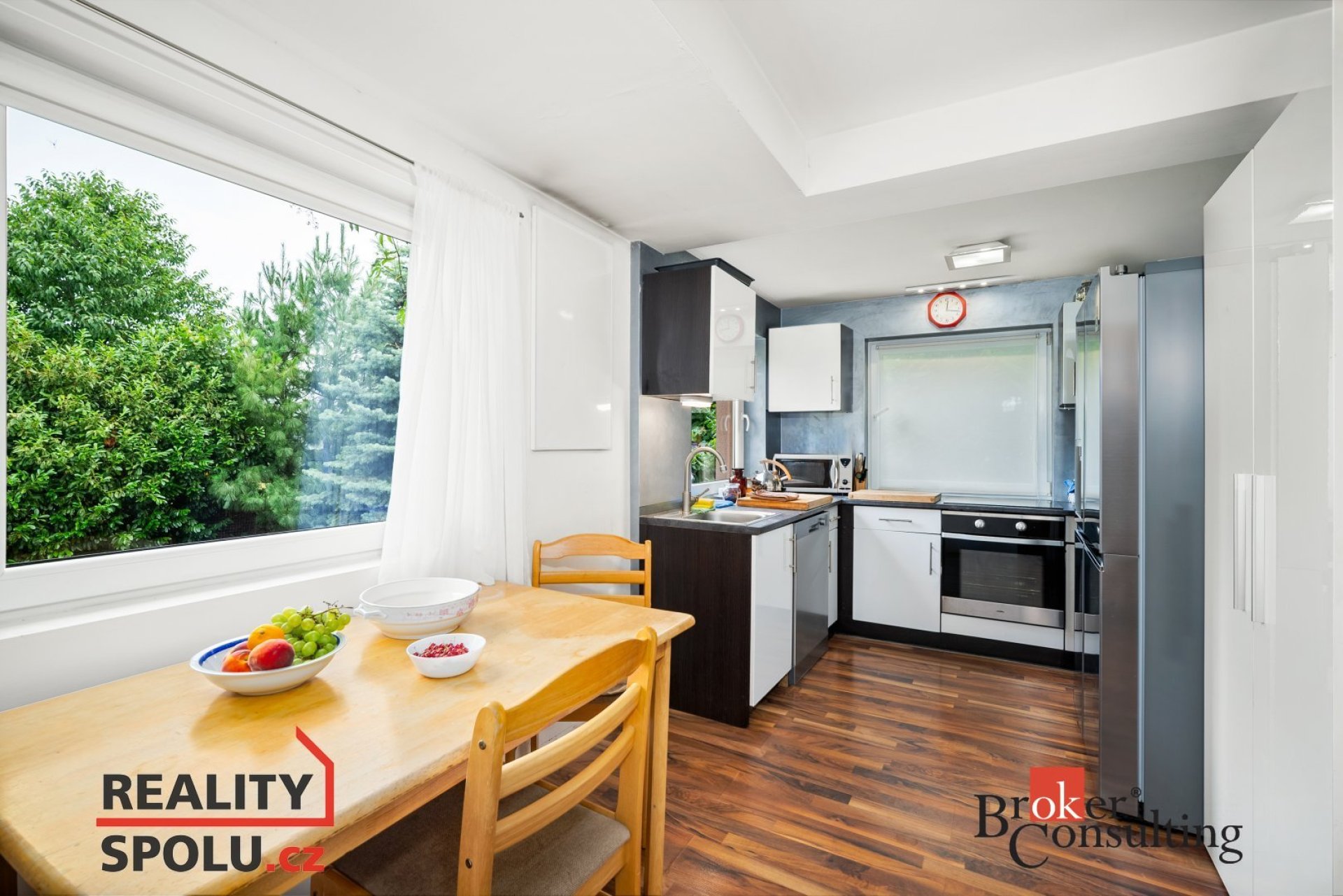 Pronájem rodinného domu 2+kk v Řeporyjích