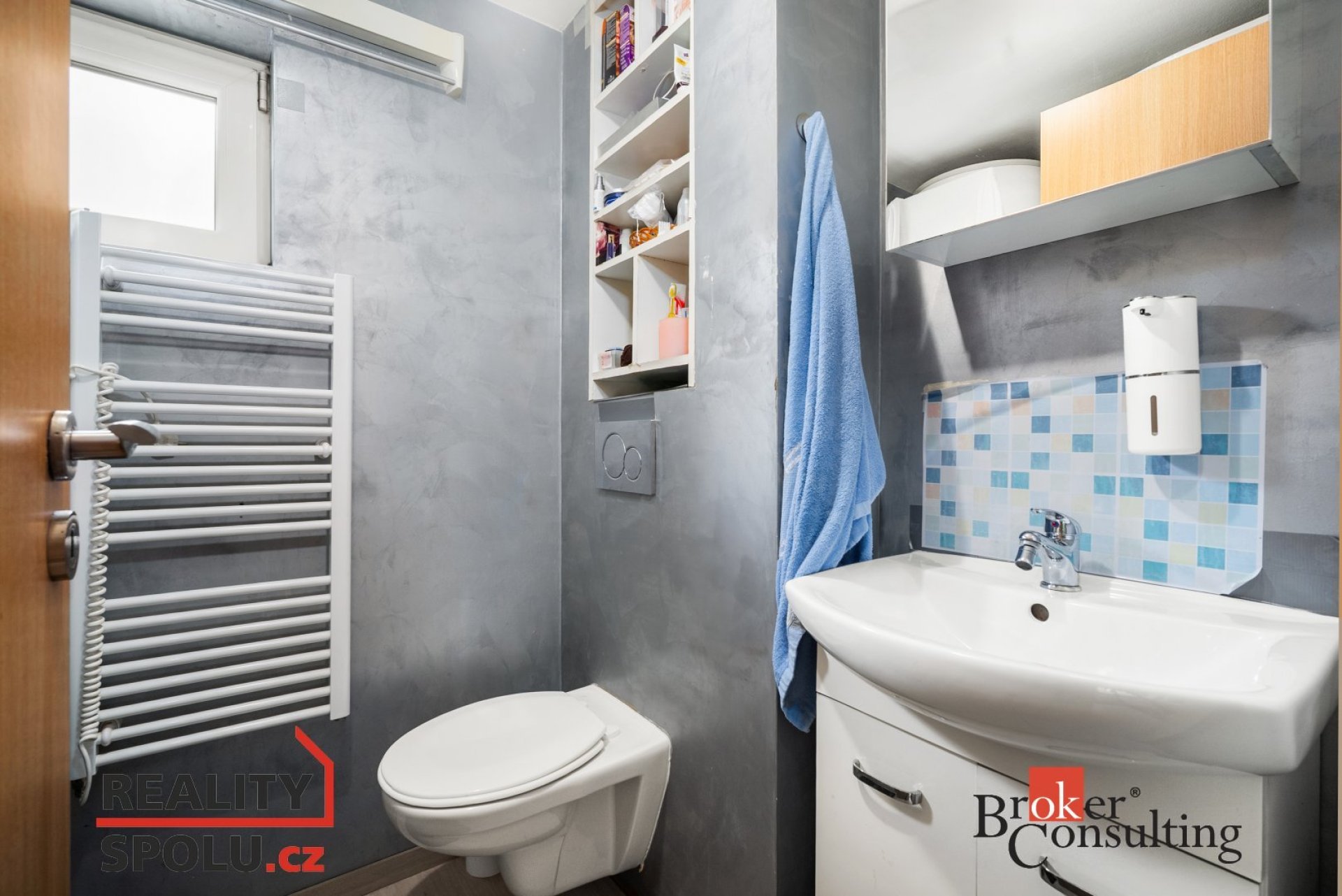 Pronájem rodinného domu 2+kk v Řeporyjích