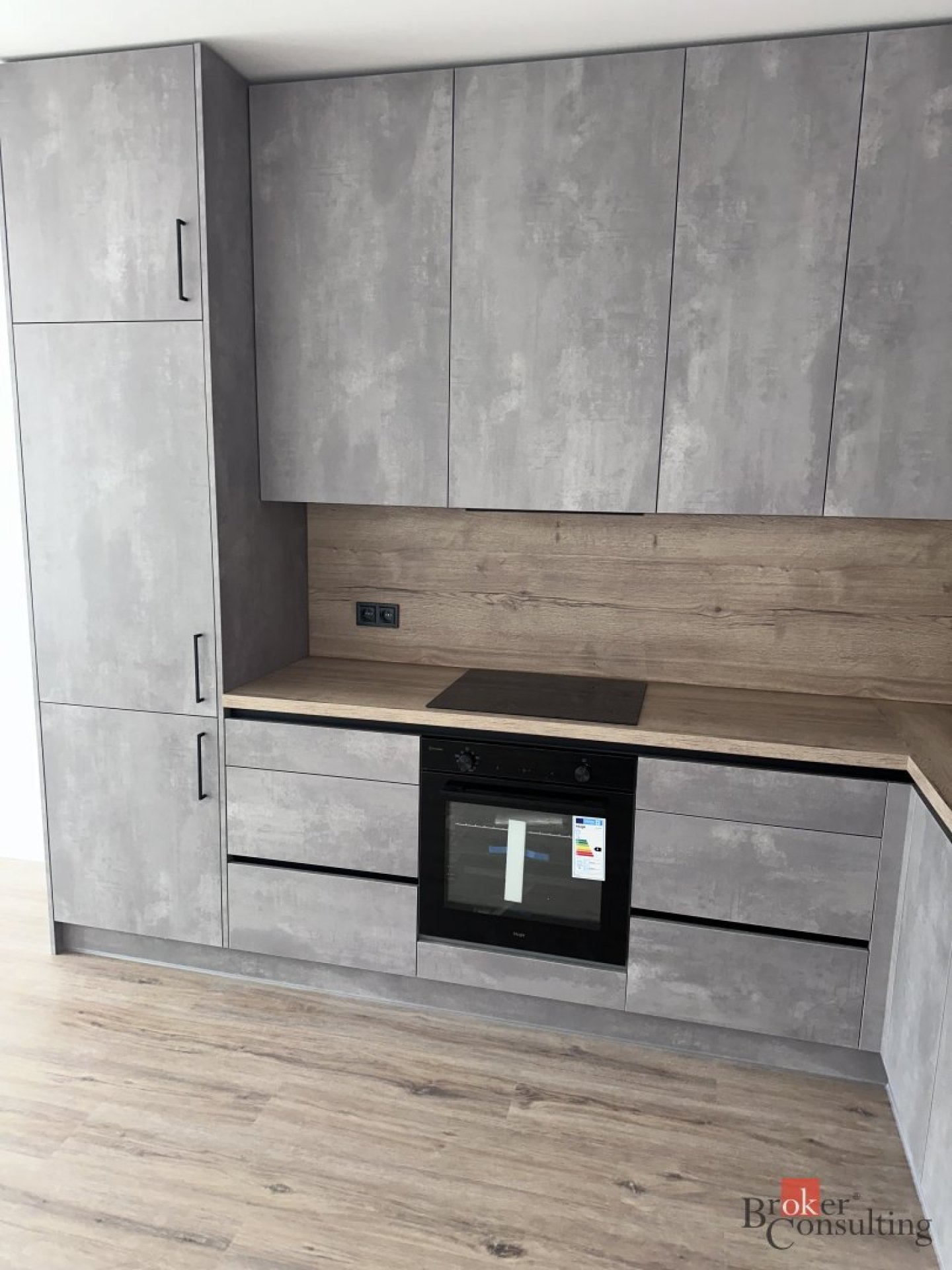 Pronájem bytu 2kk s balkonem a parkovacím stáním