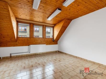 Pronájem komerčního objektu, jiný, 88 m²