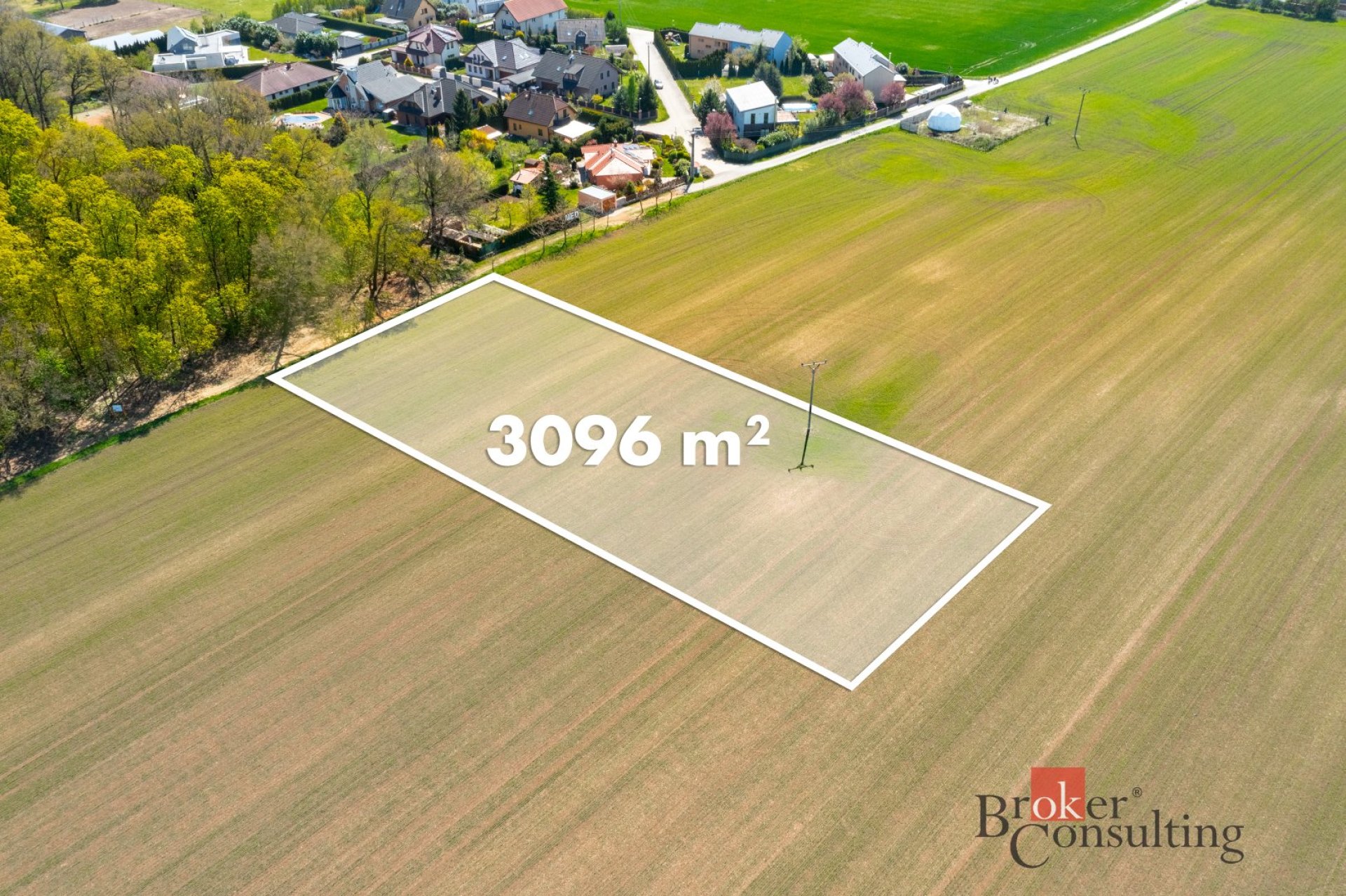 Pozemky v Hovorčovicích u Prahy – klidná lokalita s investičním potenciálem