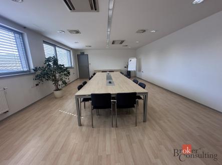 Pronájem komerčního objektu, administrativní budova, 13 m²