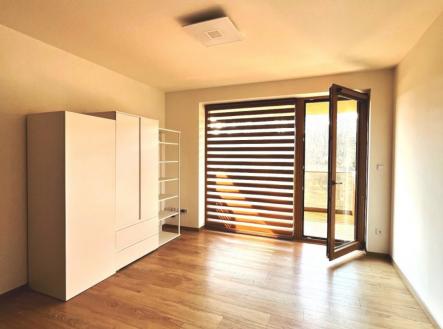 Pronájem bytu, 1+kk, 35 m²