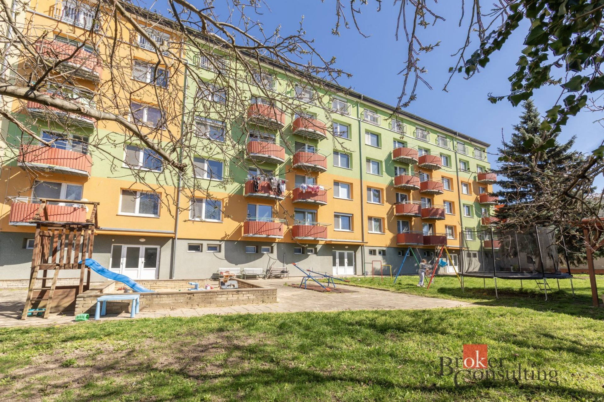 Byt 2+1, 54 m² s balkonem a klimatizací, Židlochovice, ul. Masarykova