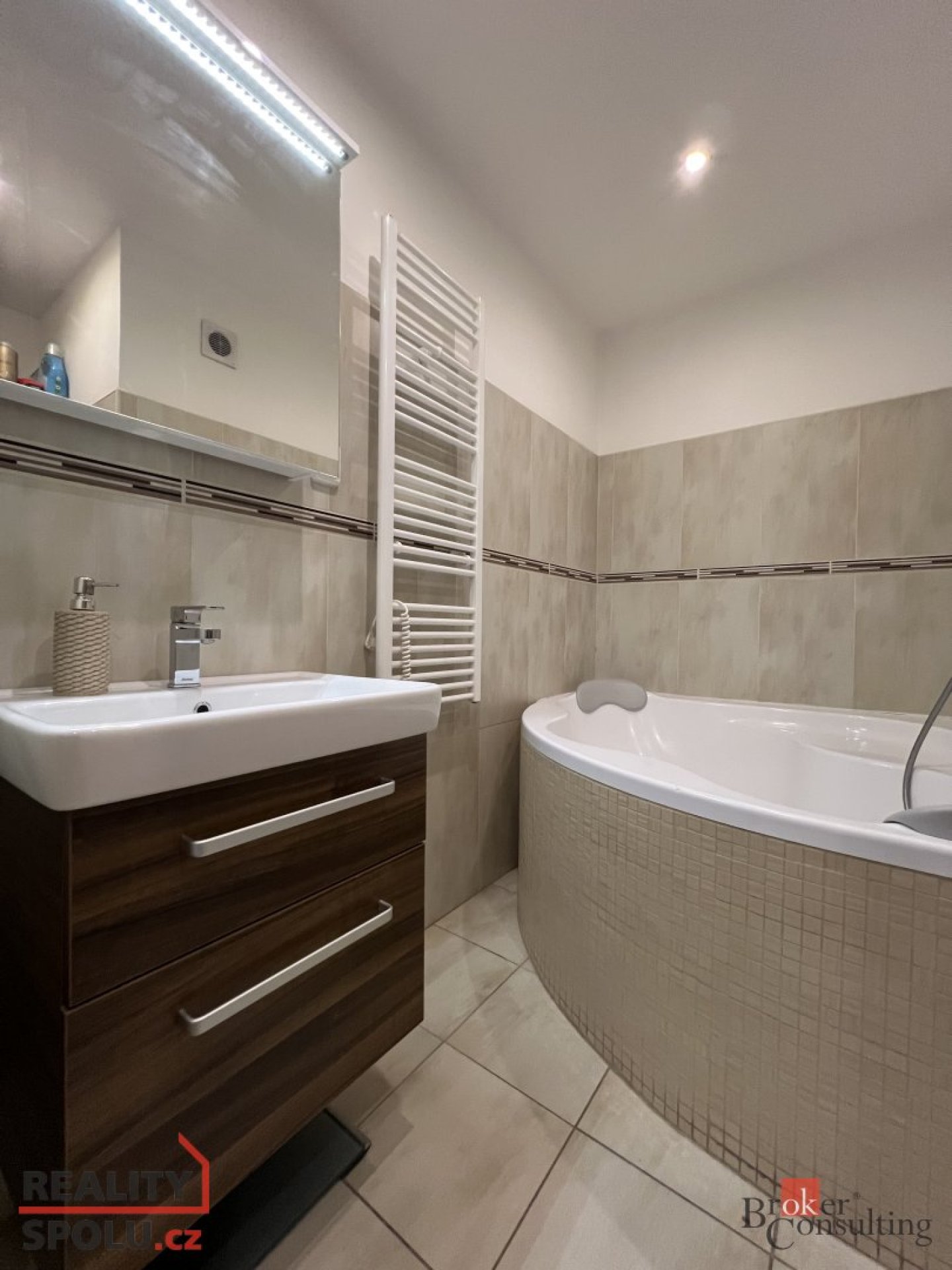 Pronájem, byty/3+1, 74 m2, Jaroslava Seiferta 1333/21, 74801 Hlučín, Opava [ID 85010]