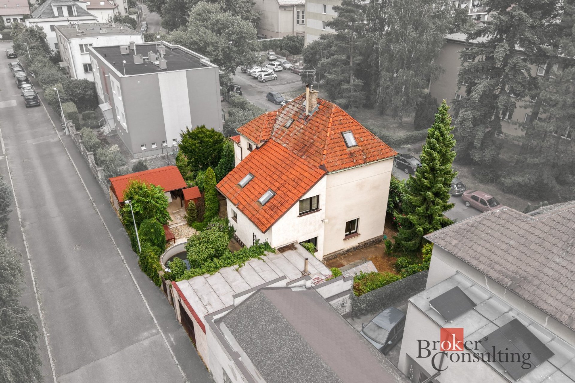 Prodej rodinného domu – Praha 4, Modřany, ulice Klostermannova 209 m² užitné plochy, tři podlaží, za