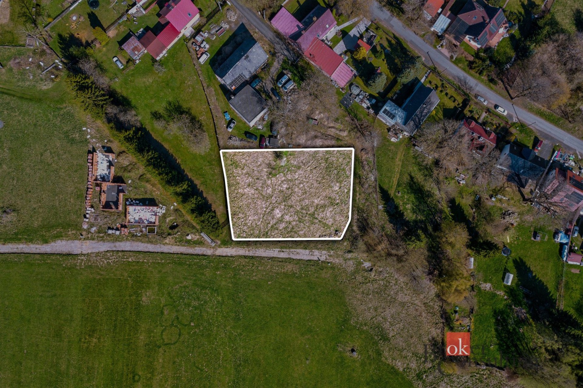 Výjimečný stavební pozemek 1 572 m² v srdci CHKO – Zádub-Závišín