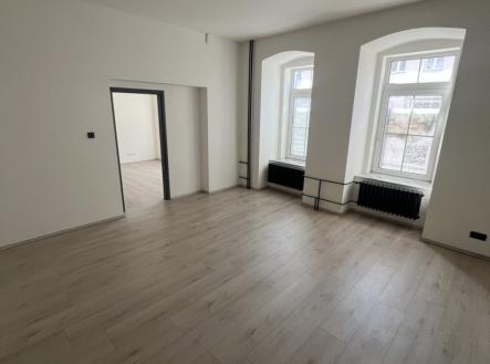 Pronájem komerčního objektu, administrativní budova, 40 m²