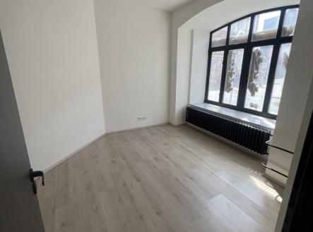 Pronájem komerčního objektu, administrativní budova, 40 m²