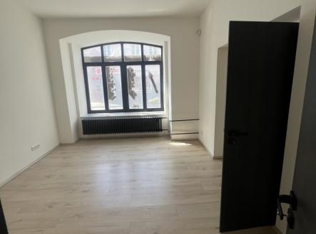 Pronájem komerčního objektu, administrativní budova, 40 m²