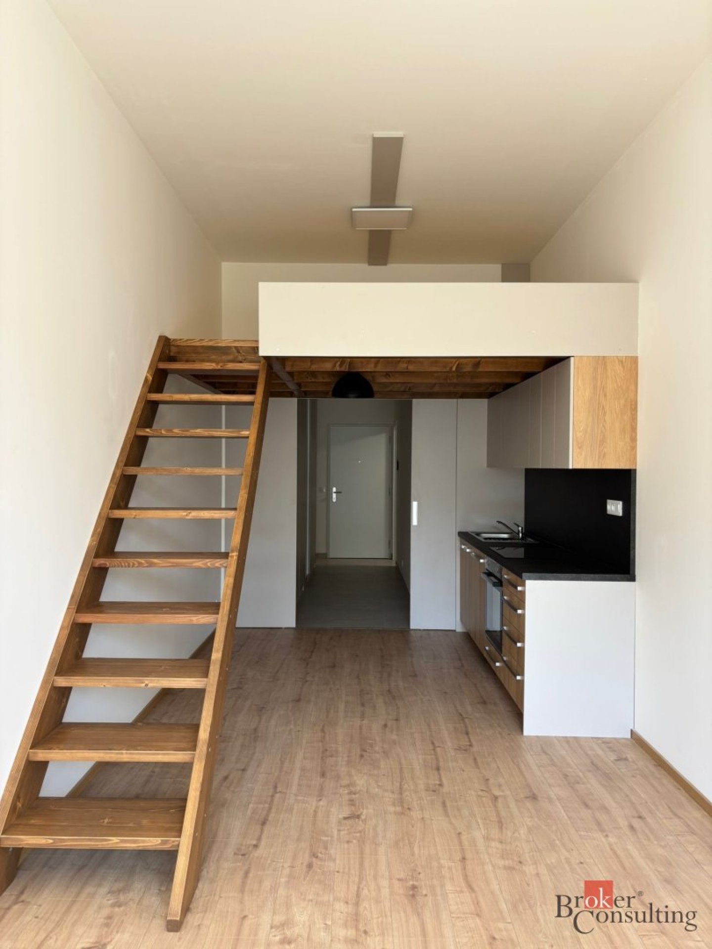 Pronájem, byty/1+kk, 36 m2, Českobrodská, Hostavice, 19800 Praha 9 [ID 84880]