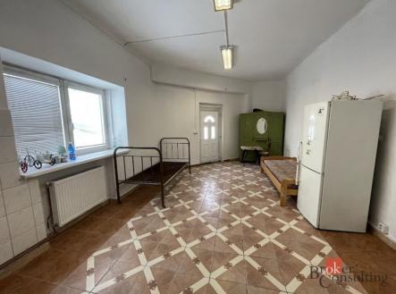 Pronájem domu/vily, 200 m²