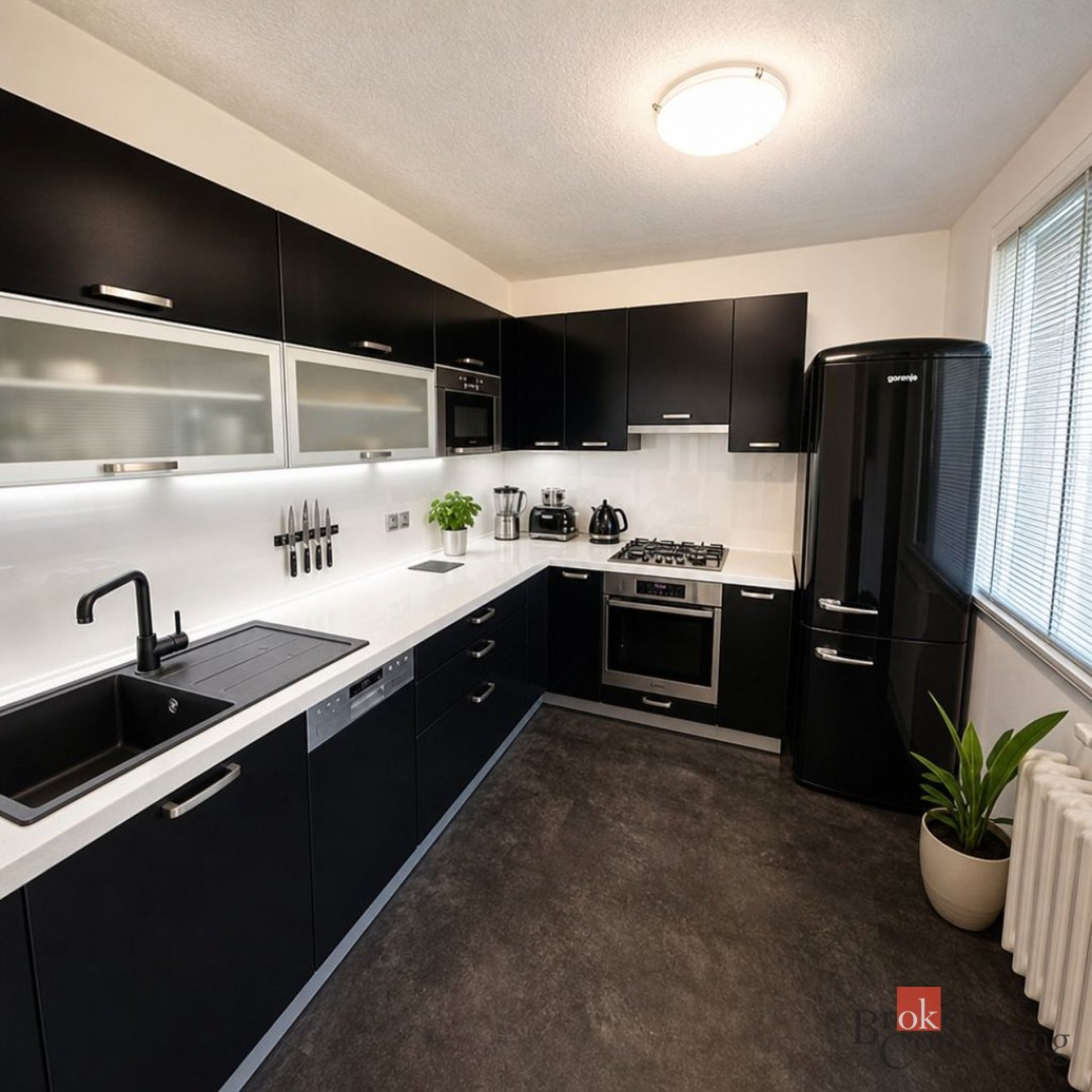 Top lokalita Karlín: 3+kk v revitalizovaném domě, lodžie, skvělá dostupnost do centra