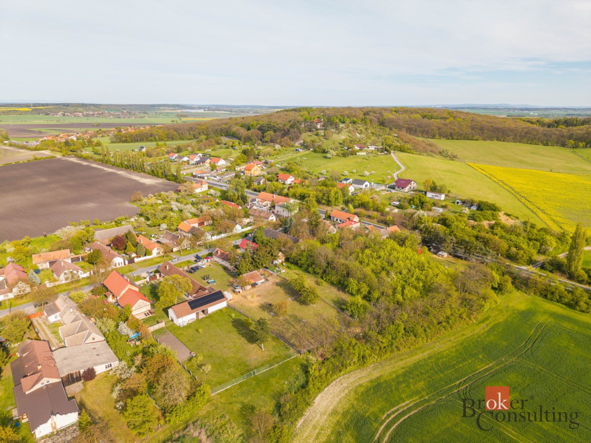 Prodej, pozemky/bydlení, 1401 m2, 28904 Vlkov pod Oškobrhem, Nymburk [ID 84814]