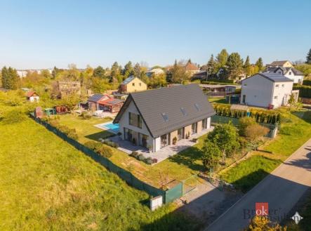 Prodej pozemku pro bydlení, 1 271 m²