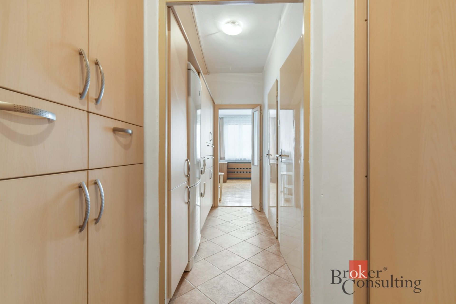 Pronájem, byty/1+kk, 28 m2, Nad lesním divadlem 1115/14, Braník, 14200 Praha 4 [ID 85222]