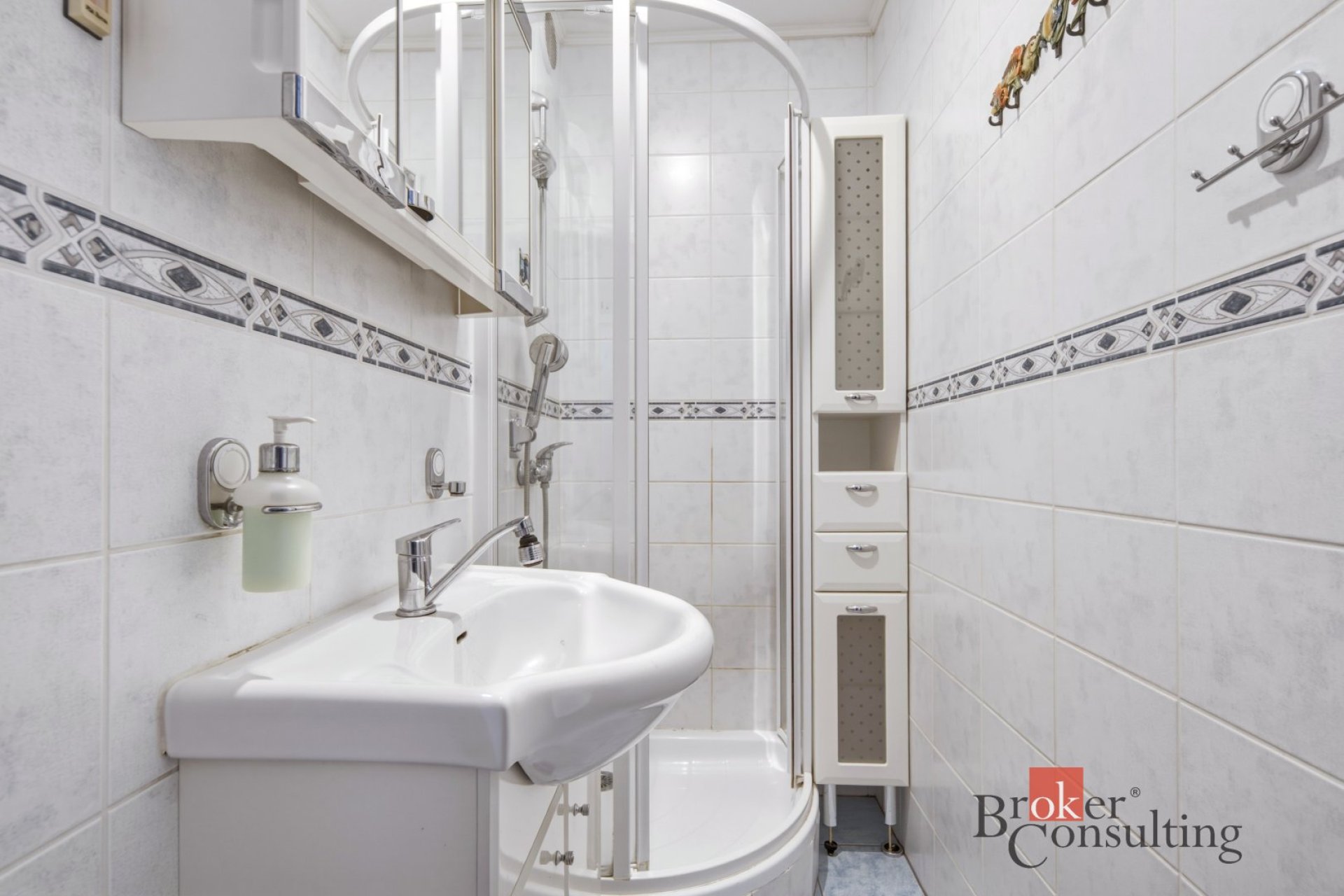 Pronájem, byty/1+kk, 28 m2, Nad lesním divadlem 1115/14, Braník, 14200 Praha 4 [ID 85222]
