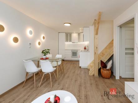 Pronájem bytu, 4+kk, 107 m²