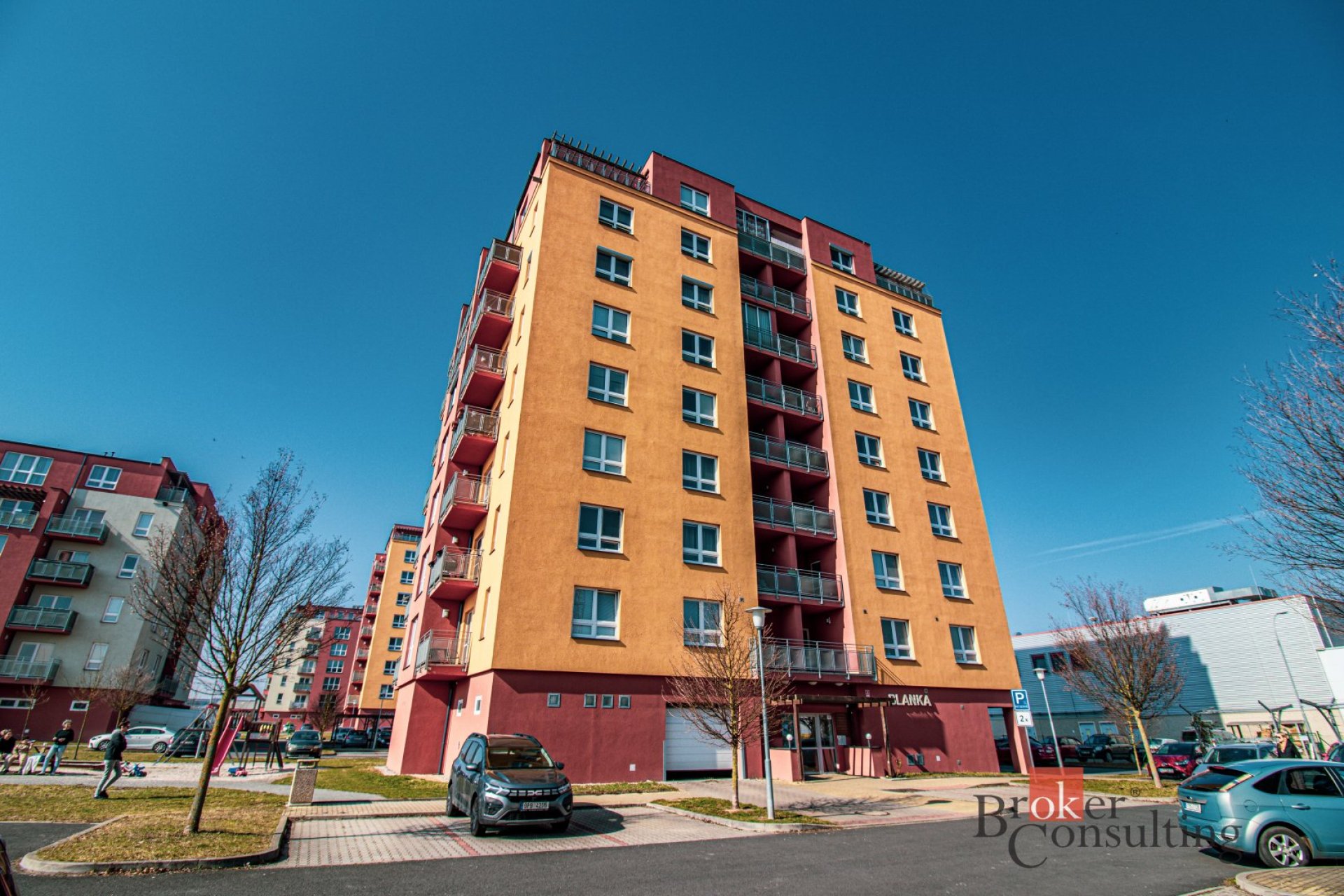 Prodej bytu 2+1, 65m2 , lodžie, sklep, garážové stání, Plzeň - Bory