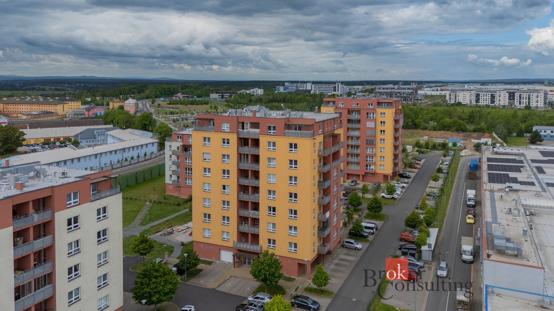 Prodej bytu 2+1, 65m2 , terasa, sklep, garážové stání, Plzeň - Bory