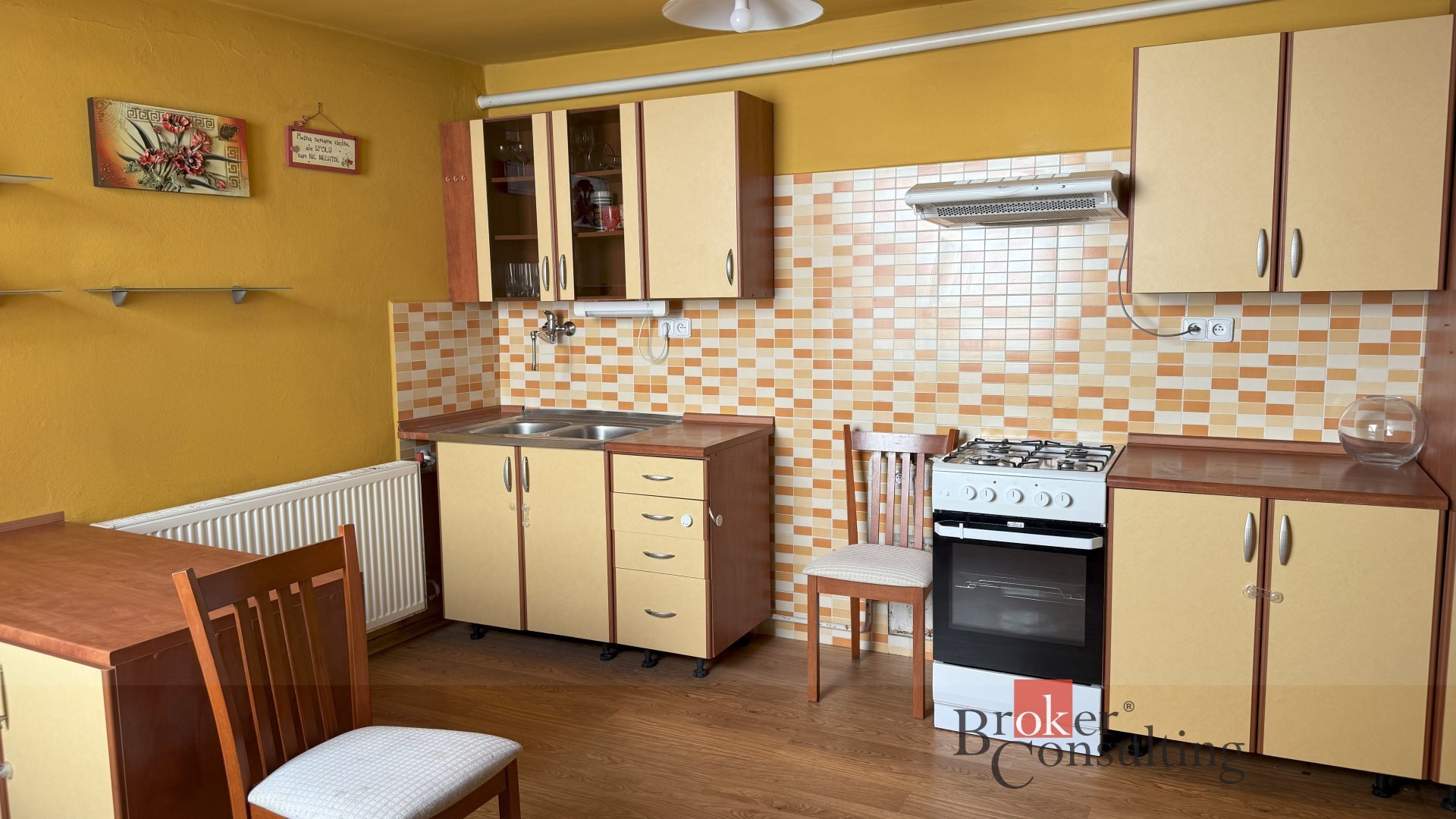 Prodej RD 2+1 se zahradou, garáží, dílnou a parkováním