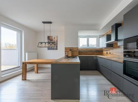 Pronájem bytu, 3+kk, 80 m²
