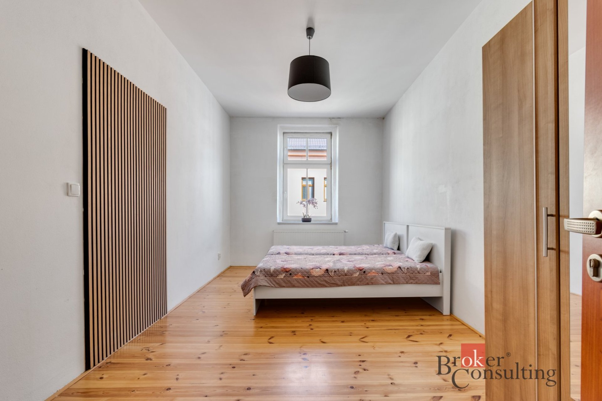 Podnájem zařízeného prostorného bytu 3+1, 111 m², Plzeň Slovany,