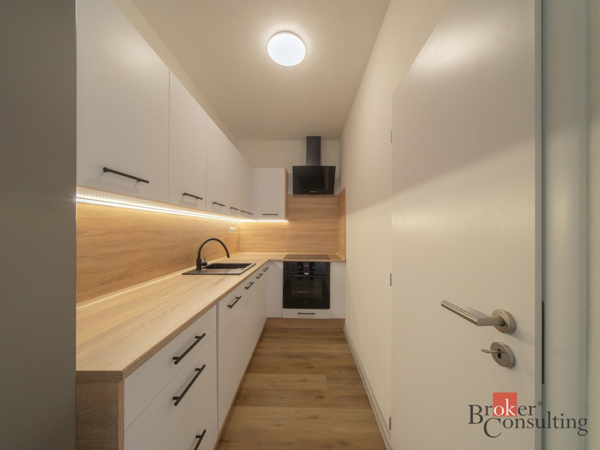 Pronájem moderního bytu 2+kk, 38 m² – Ostrava, Mariánské Hory, ul. Cottonové