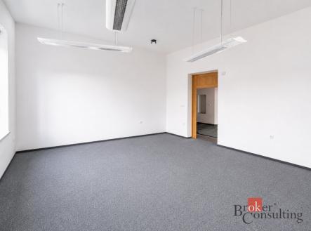 Pronájem komerčního objektu, administrativní budova, 35 m²