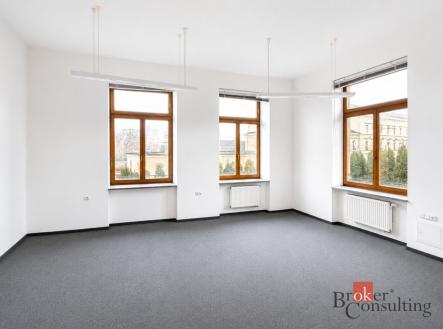 Pronájem komerčního objektu, administrativní budova, 35 m²