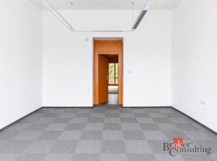 Pronájem komerčního objektu, administrativní budova, 30 m²