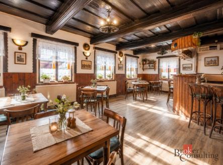 Prodej komerčního objektu, jiný, 380 m²