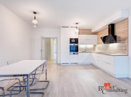 Pronájem bytu, 4+kk, 87 m²