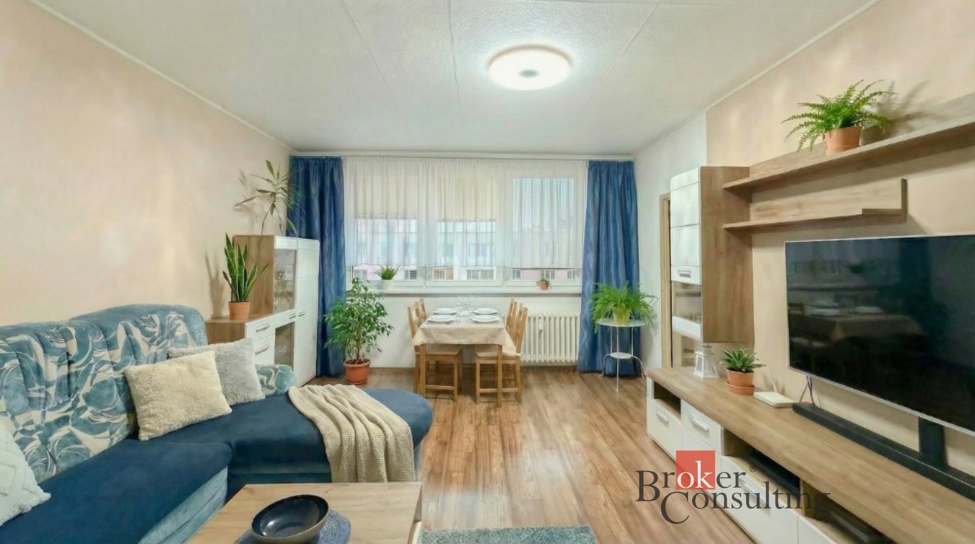 Pronájem bytu 3+1 s balkonem, 68 m², poslední patro – ul. Václava Jiřikovského
