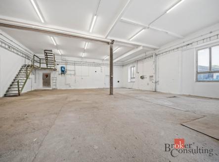 Pronájem komerčního objektu, sklad, 222 m²