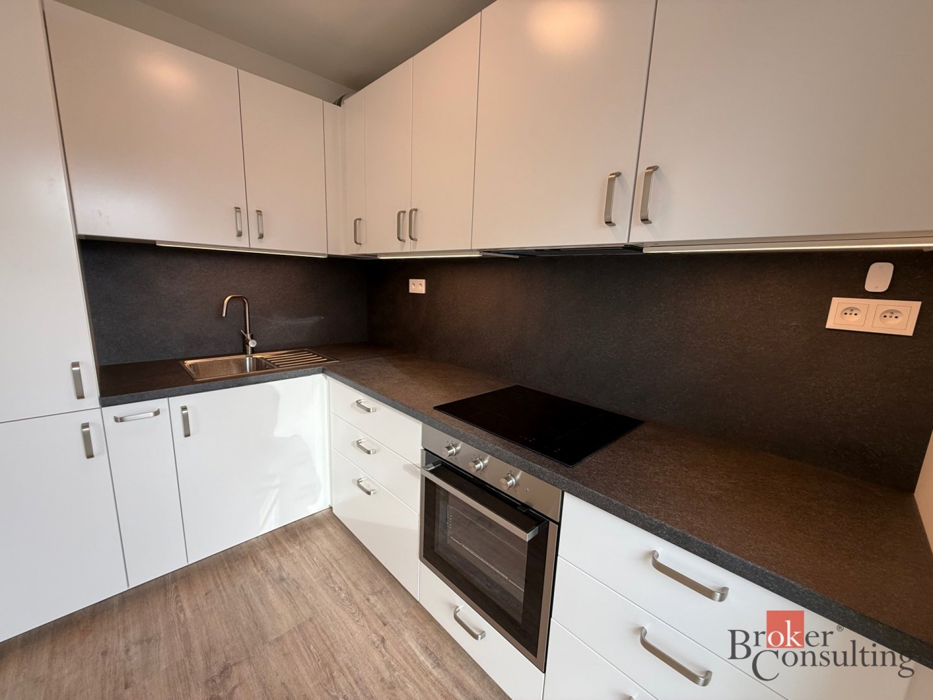 Pronájem, byty/1+kk, 31 m2, Pšeničná 1715/2, 26801 Hořovice, Beroun [ID 86119]