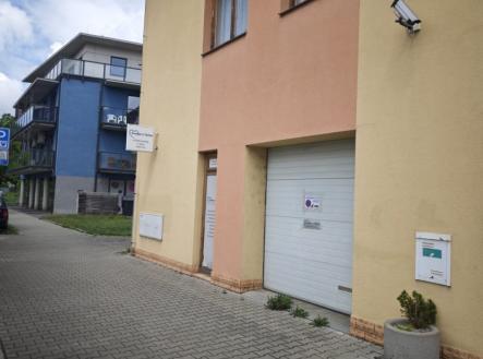 Pronájem komerčního objektu, jiný, 73 m²
