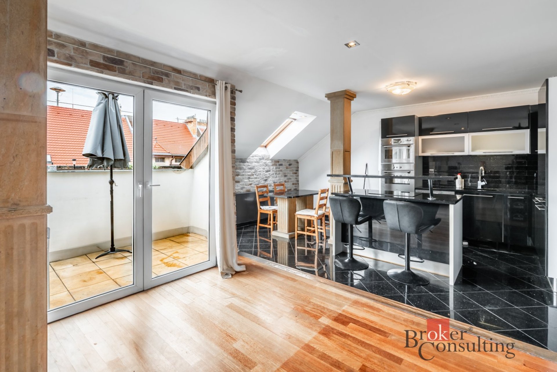 Prodej, byty/6 a více, 187 m2, Hartigova 1116/83, Žižkov, 13000 Praha 3 [ID 86351]