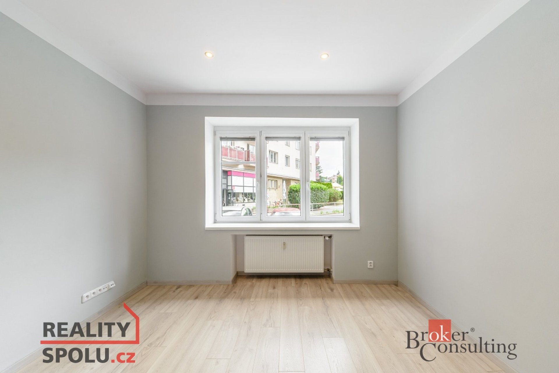 Pronájem, byty/2+kk, 40 m2, Dvorecké náměstí 597/2, Podolí, 14700 Praha 4 [ID 86623]