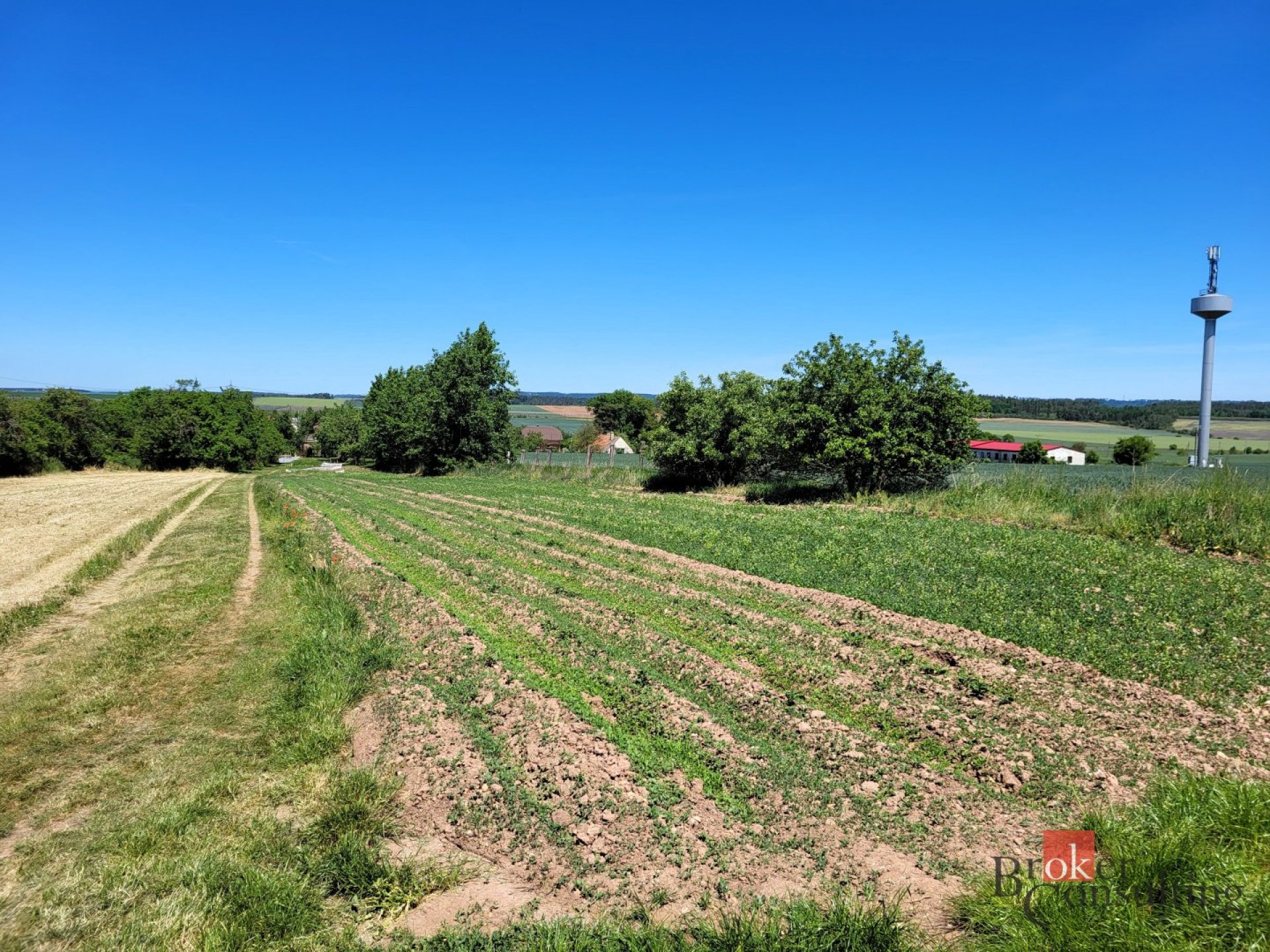 Prodej stavebního pozemku 1.399m2, Chrášťany u Rakovníka