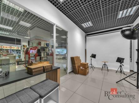 Pronájem komerčního objektu, jiný, 97,5 m²