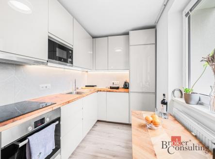 Pronájem bytu, 3+kk, 63 m²
