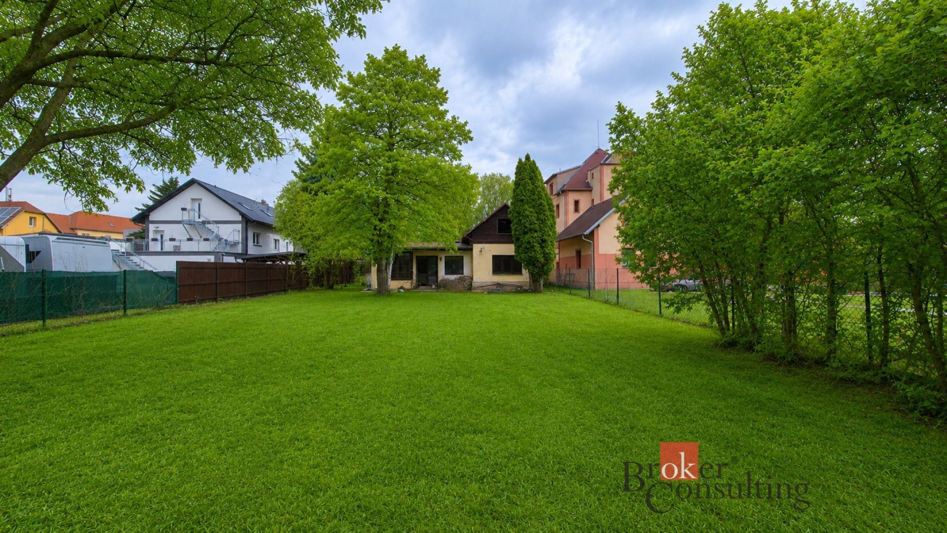 Prodej rodinného domu Praha Lahovice, pozemek 1428 m²