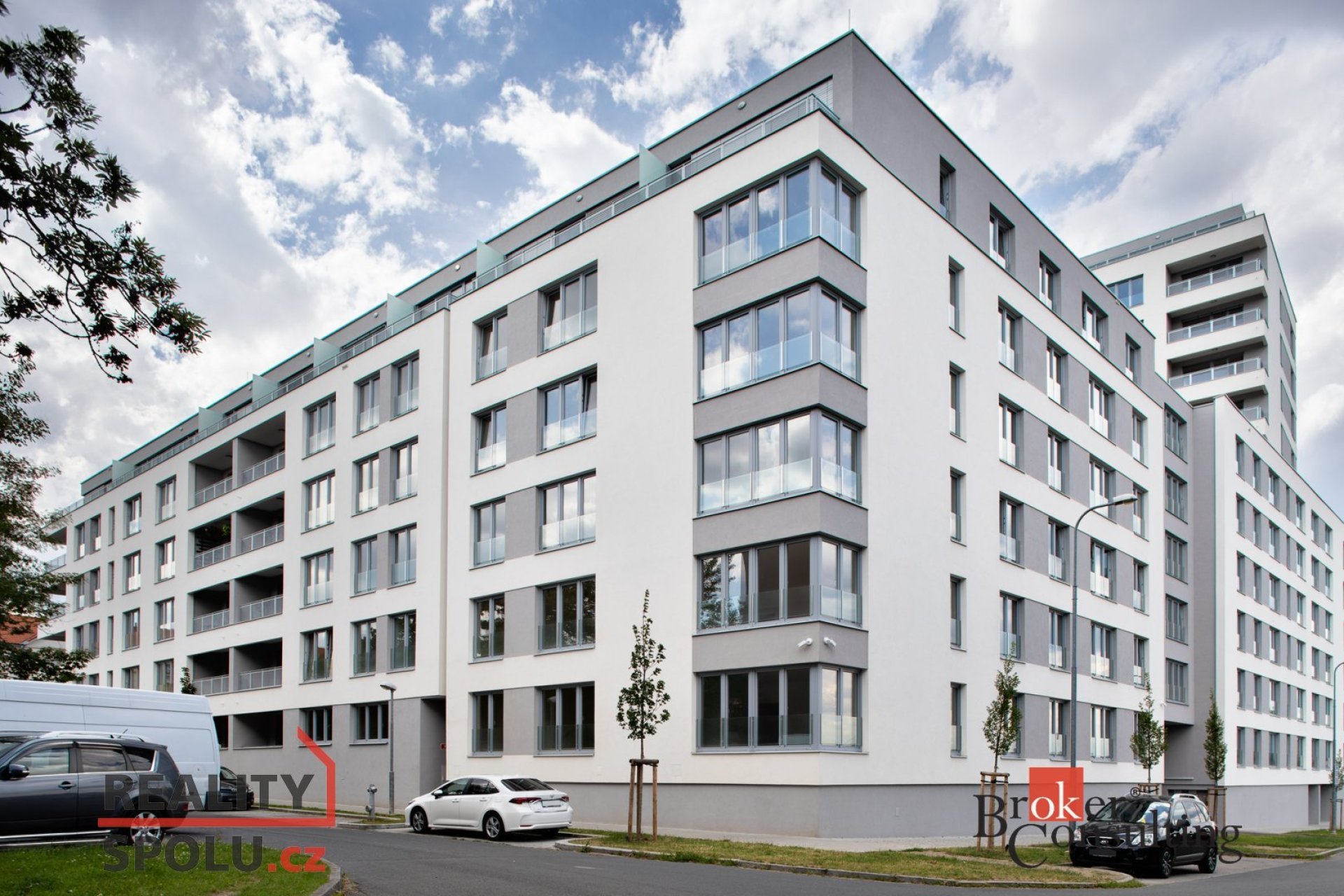 Na pronájem 2+kk, 62 m2, garážové stání, Stehlíkova 9, Plzeň