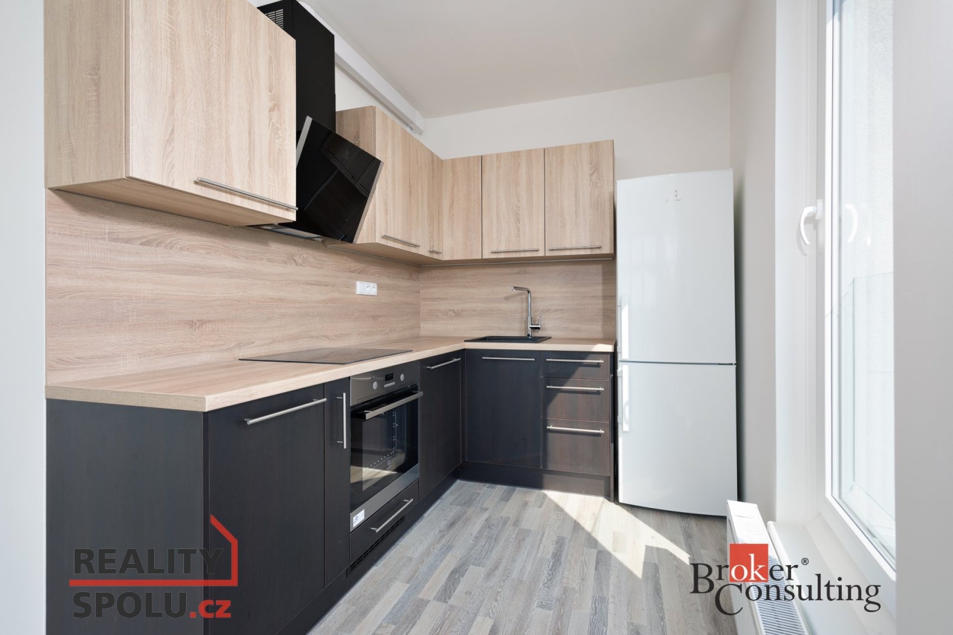Na pronájem 2+kk, 62 m2, garážové stání, Stehlíkova 9, Plzeň