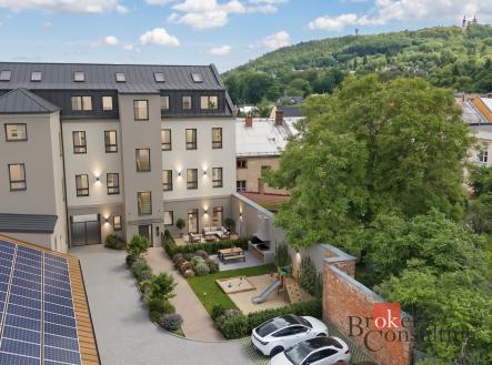 Prodej komerčního objektu, jiný, 1 100 m²