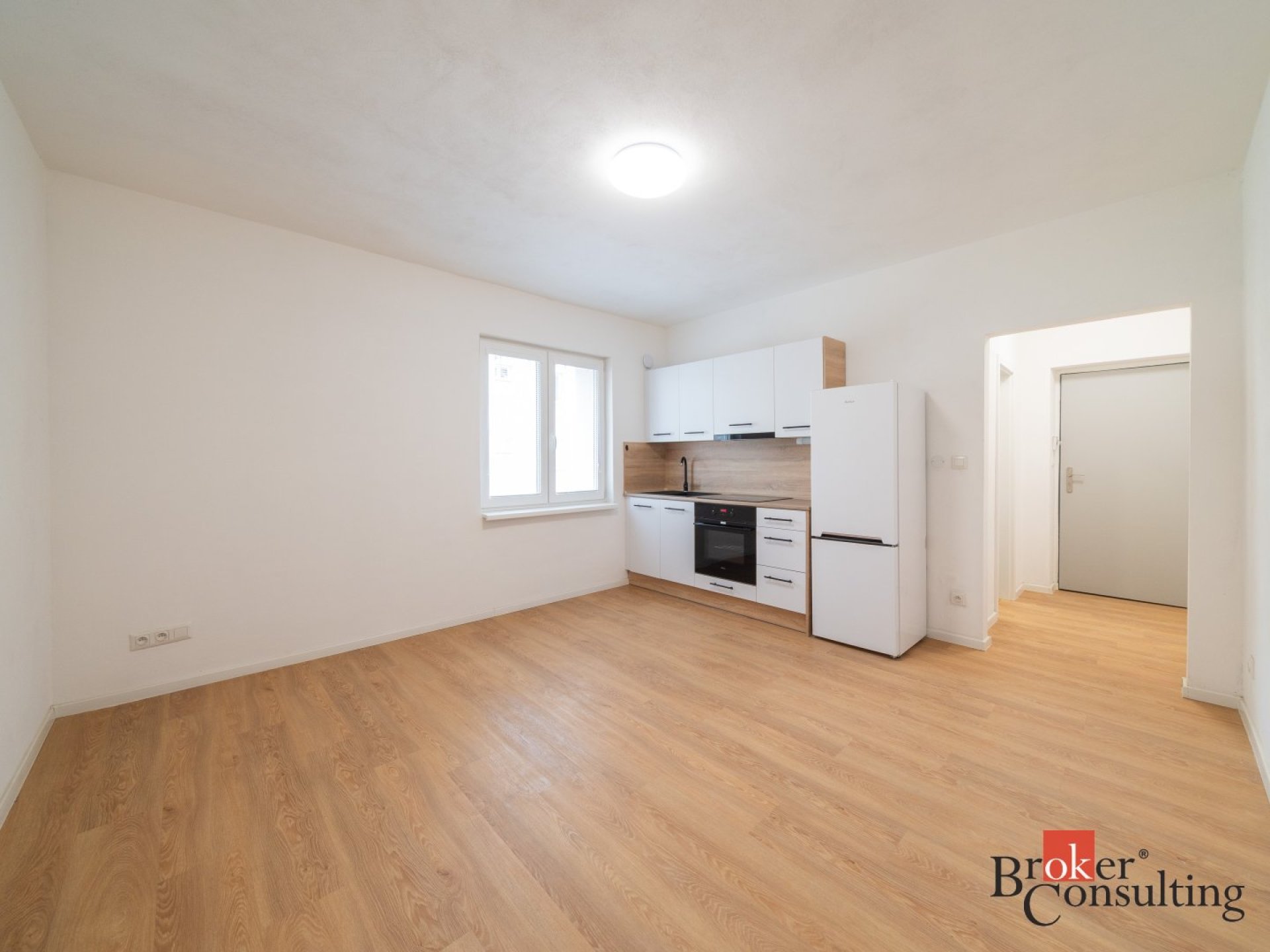 Prodej, byty/2+kk, 37 m2, Cottonové 1962/3, 70900 Ostrava, Ostrava-město [ID 85692]