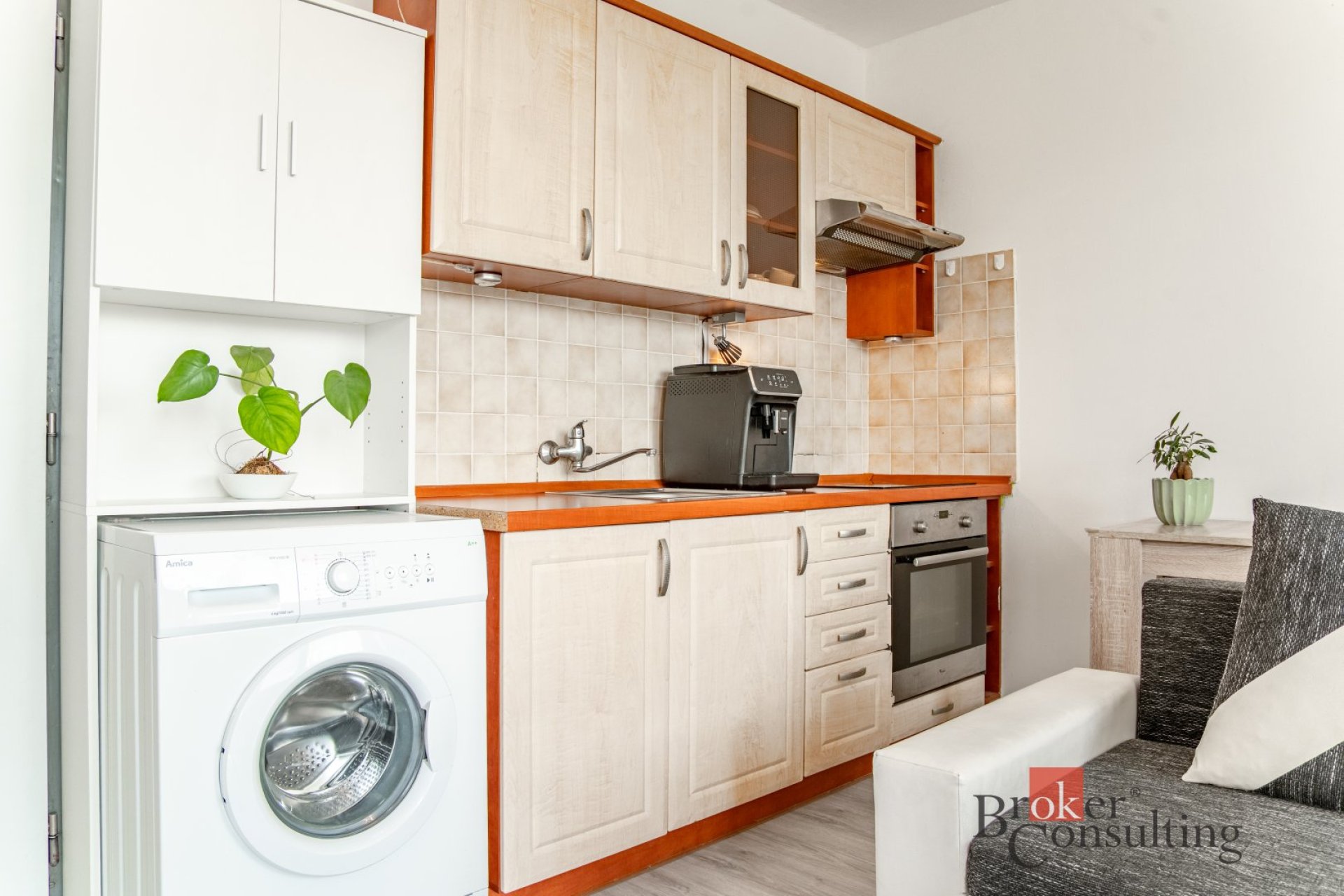 Prodej, byty/2+kk, 31 m2, Troja 546/1, 18100 Praha 8 [ID 86415]